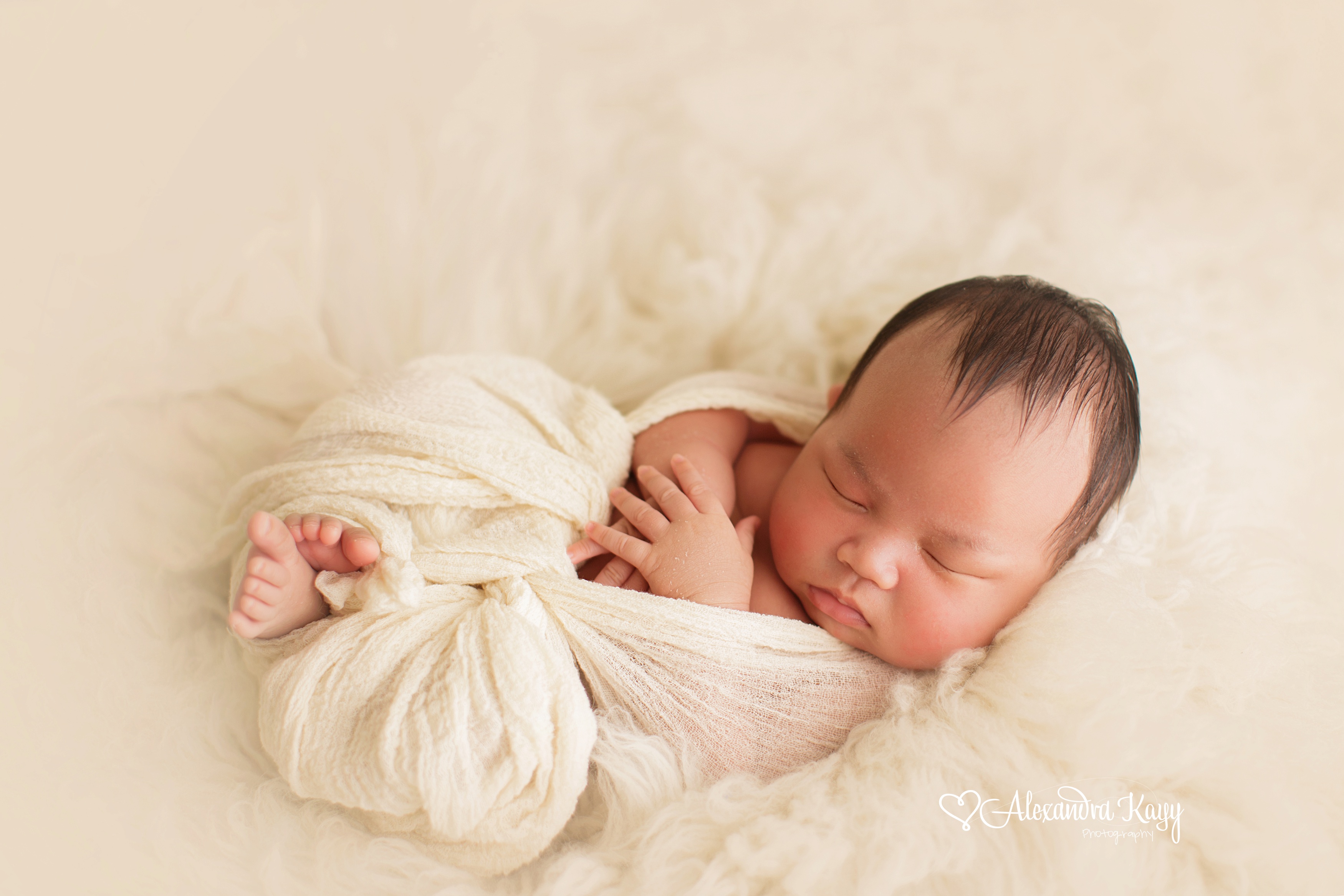 Ventura_County_Newborn_Photographer-AlexandraKayyPhotography_0042.jpg