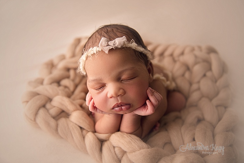 Best Phoenix Newborn Photographer_0075.jpg