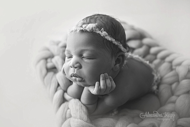 Best Phoenix Newborn Photographer_0076.jpg