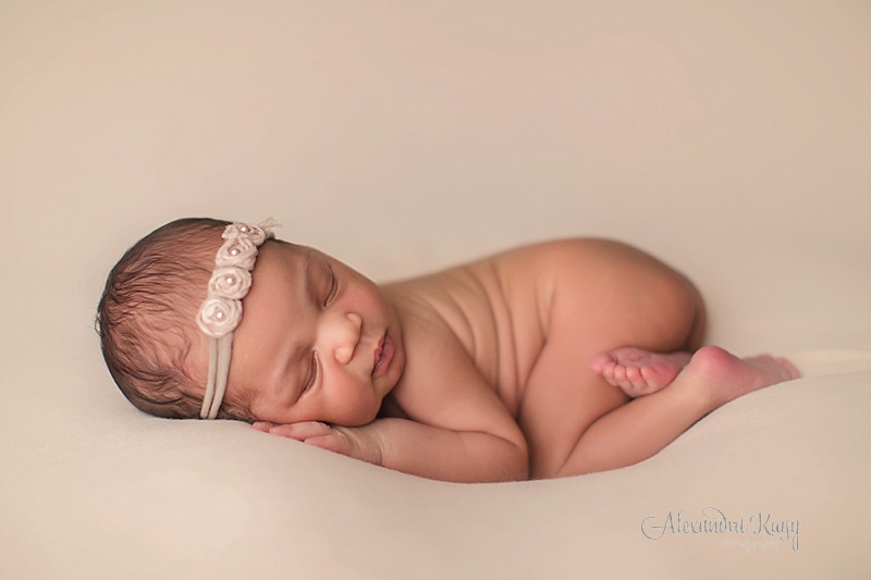 Best Phoenix Newborn Photographer_0079.jpg