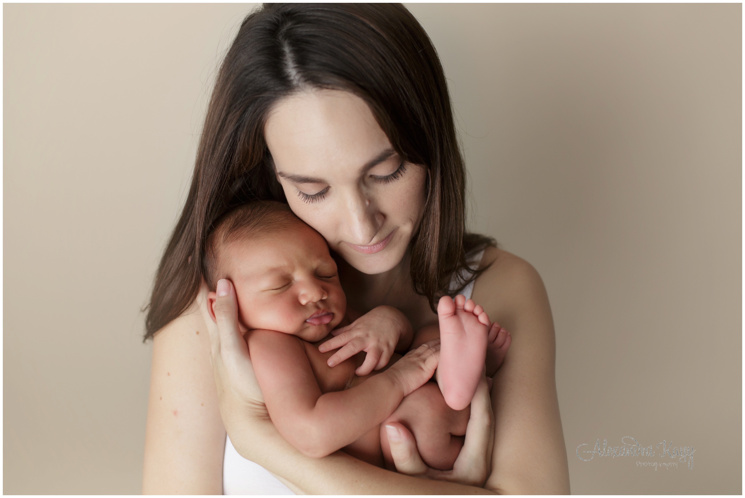 SimiValley_Newborn_Photographer_0513.jpg