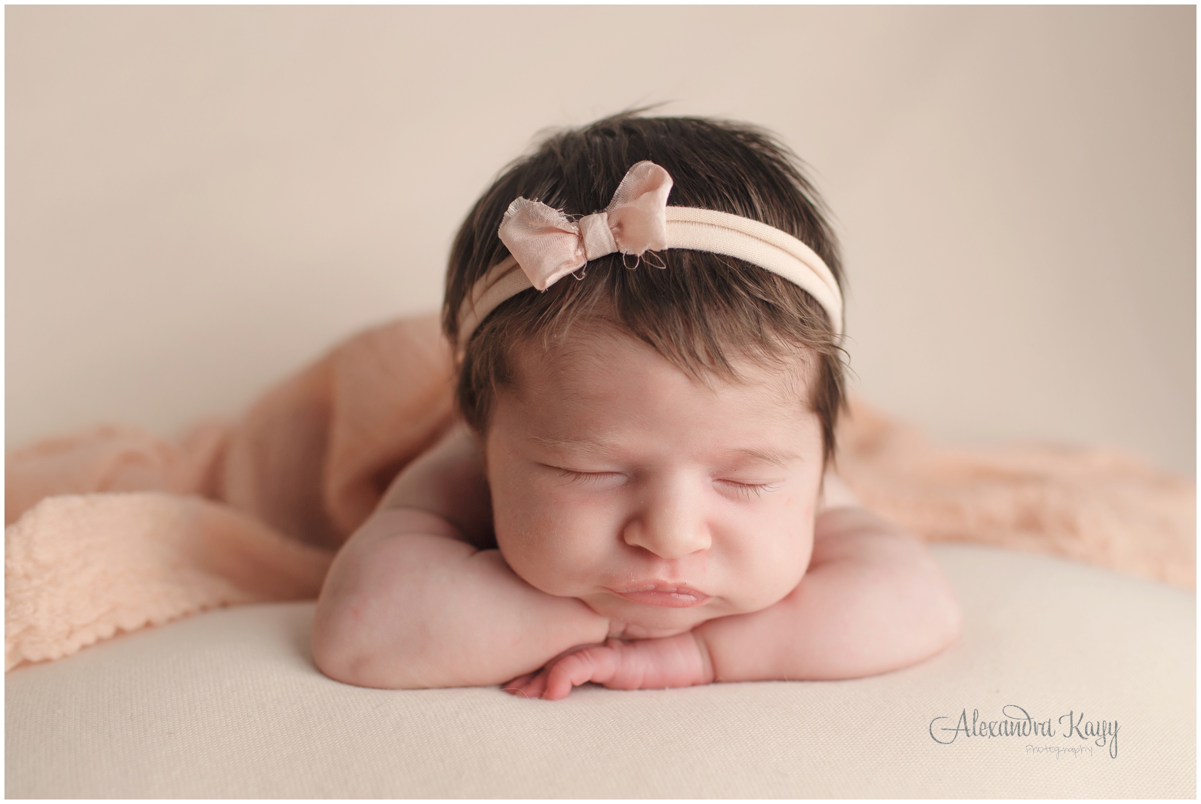 SimiValley_Newborn_Photographer_0519.jpg