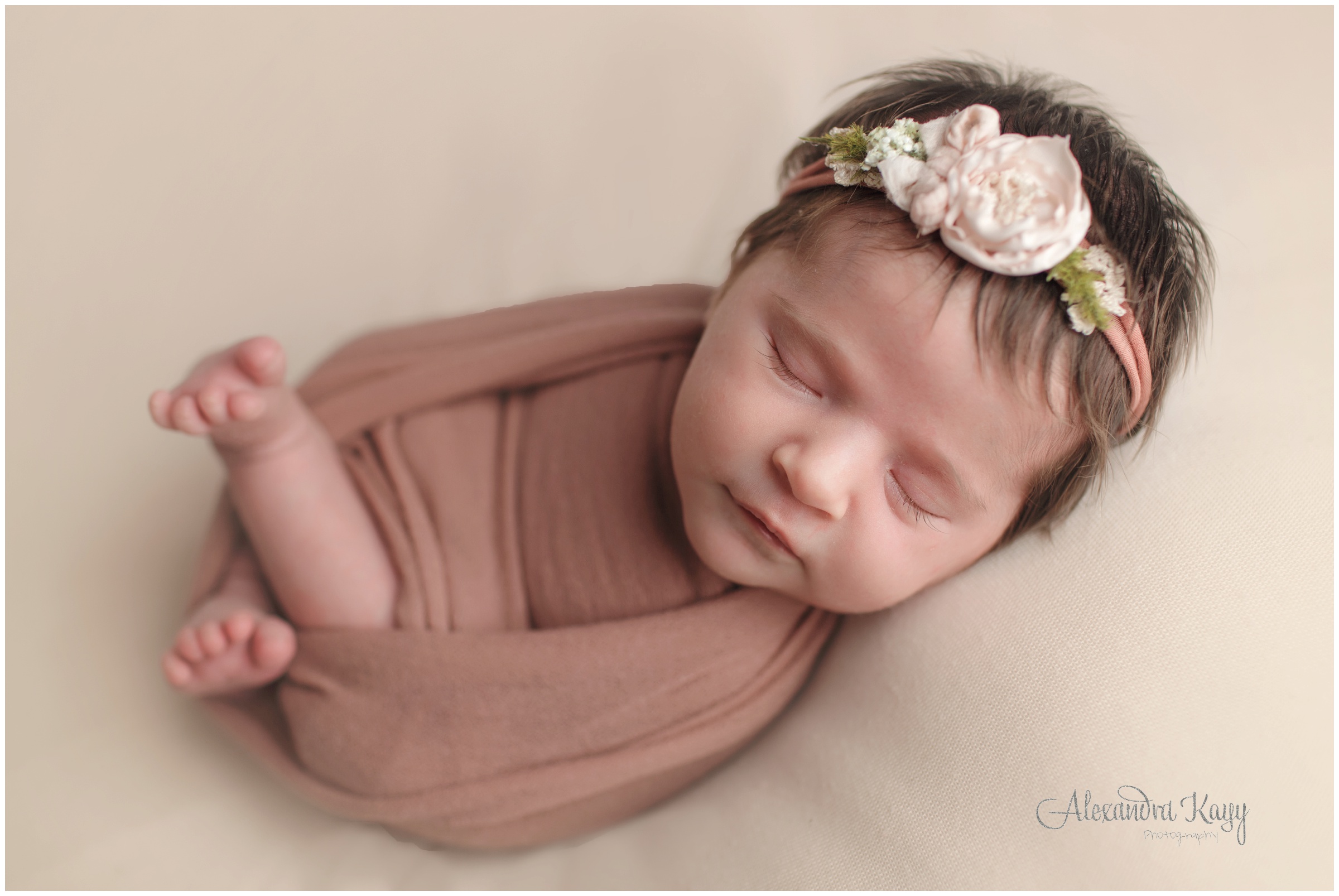 SimiValley_Newborn_Photographer_0523.jpg