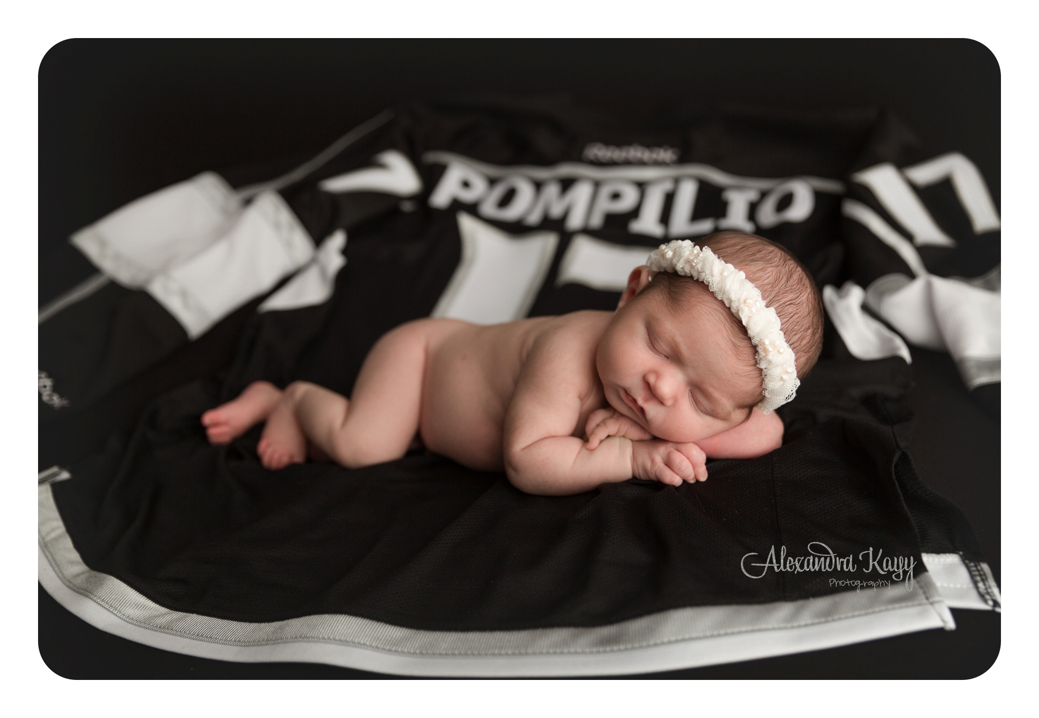 Santa_Clarita_Newborn_Photographer_1535.jpg