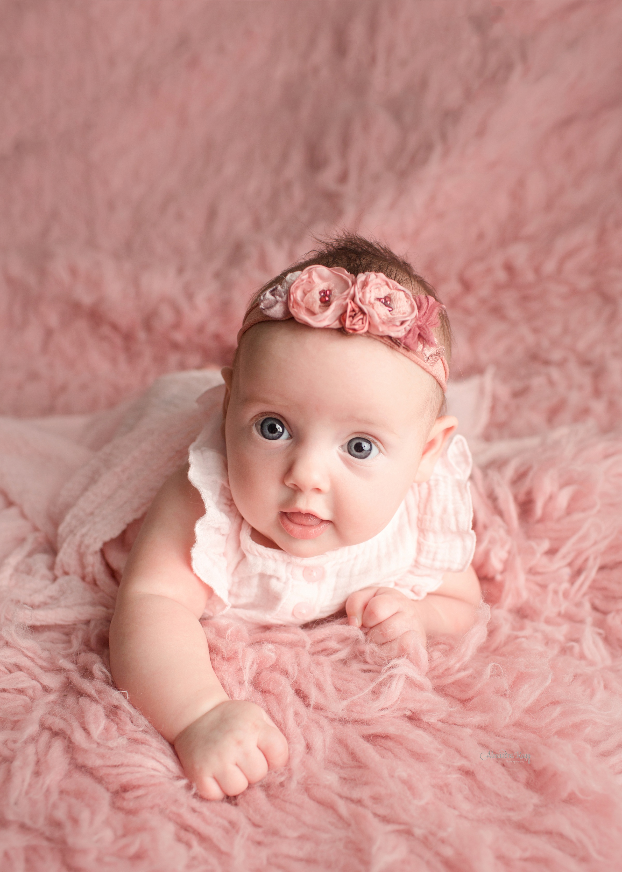 LA_Newborn_Photographer_2005.jpg