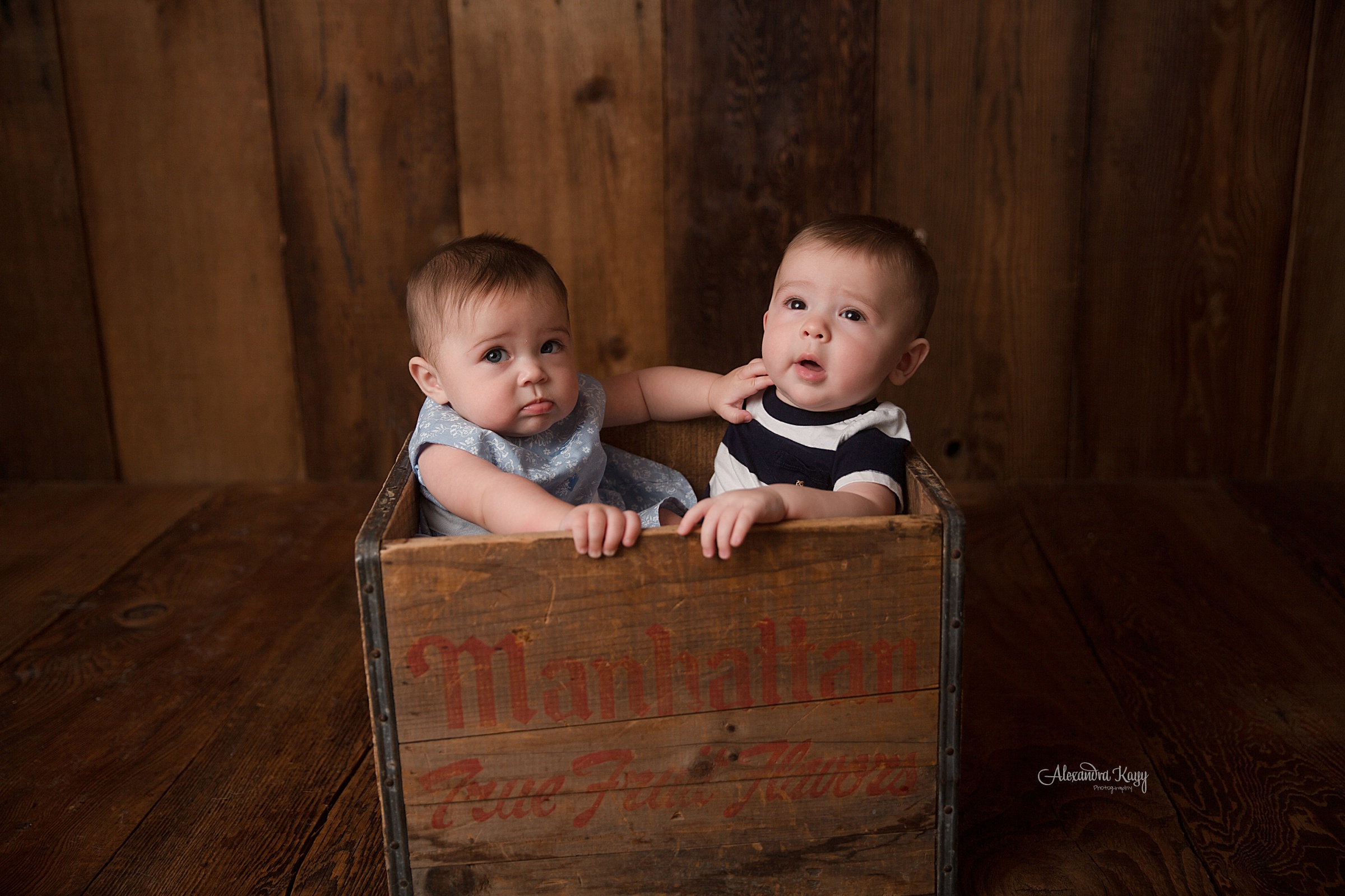 LA_Newborn_Photographer_2022.jpg