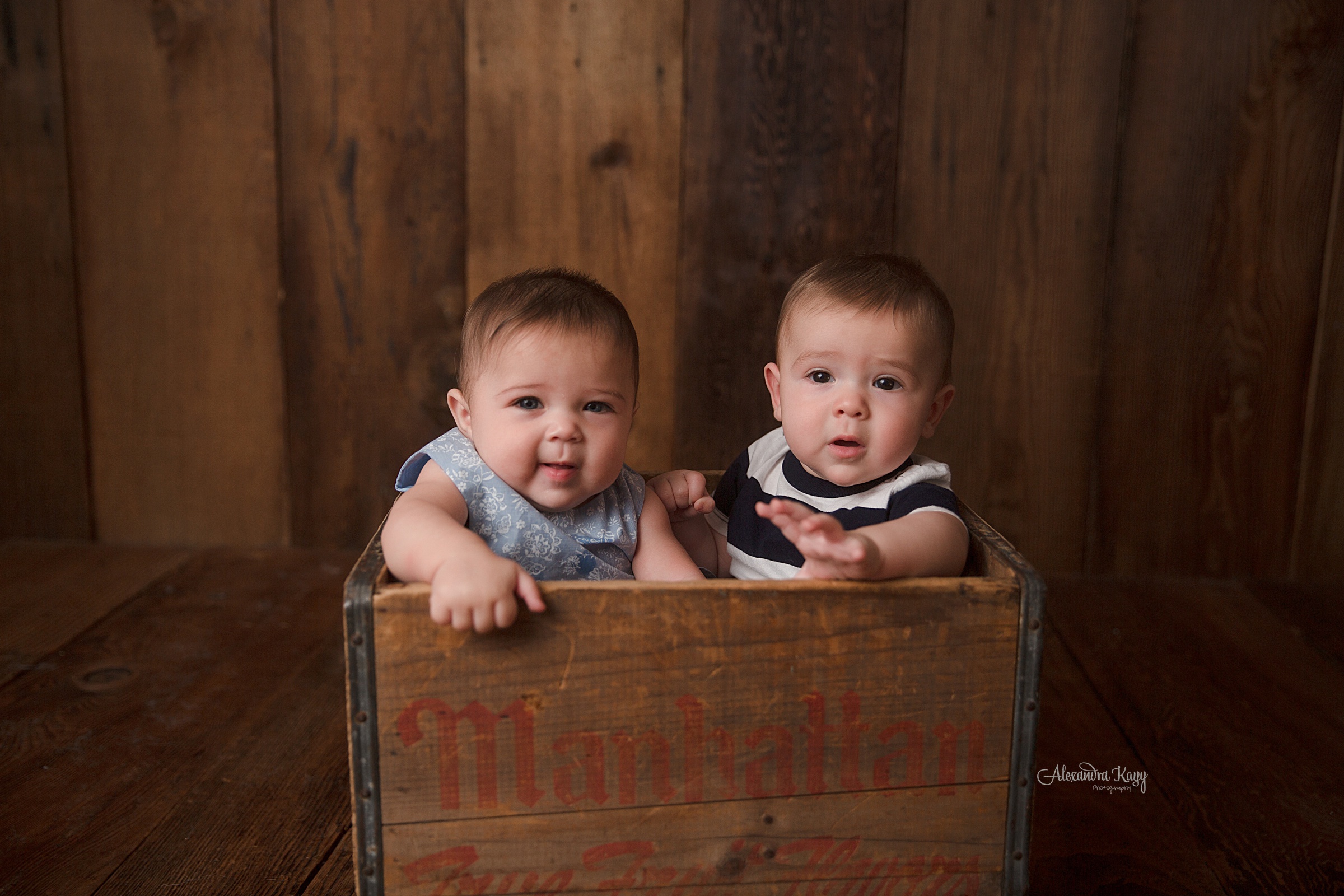 LA_Newborn_Photographer_2023.jpg