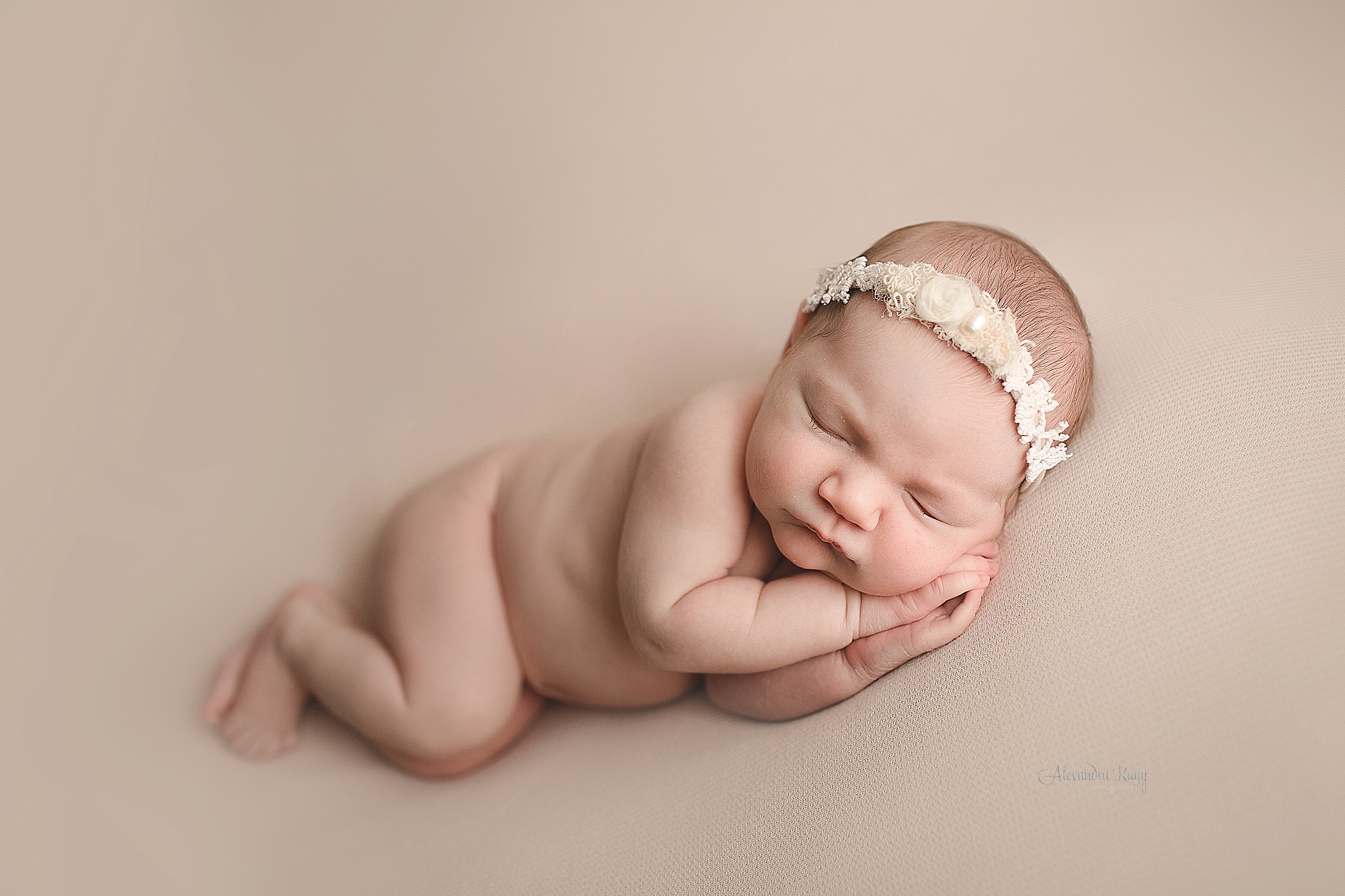 Oxnard Newborn Photographer_0801.jpg