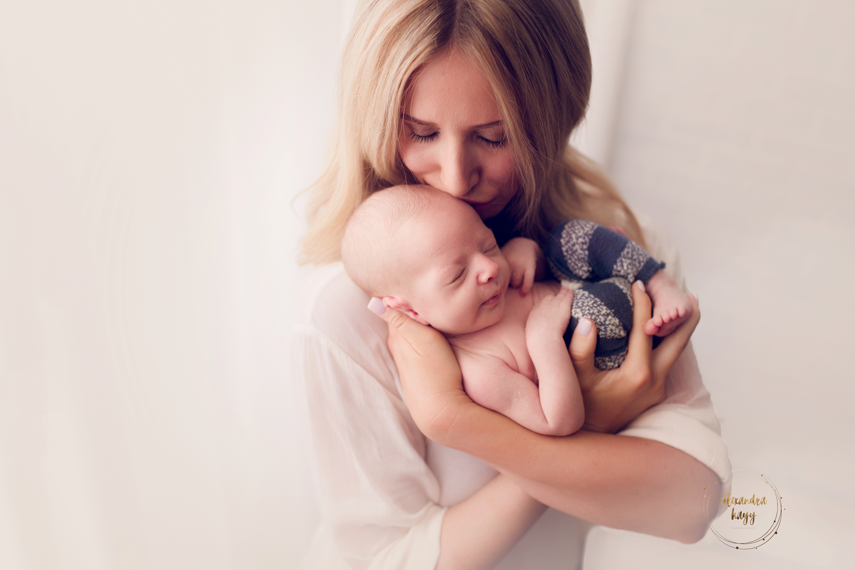 Newborn Photographer in Phoenix AZ