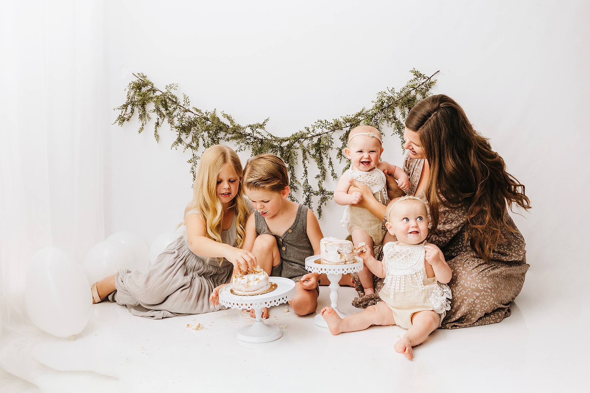 Cake Smash. Phoenix Baby Photographer