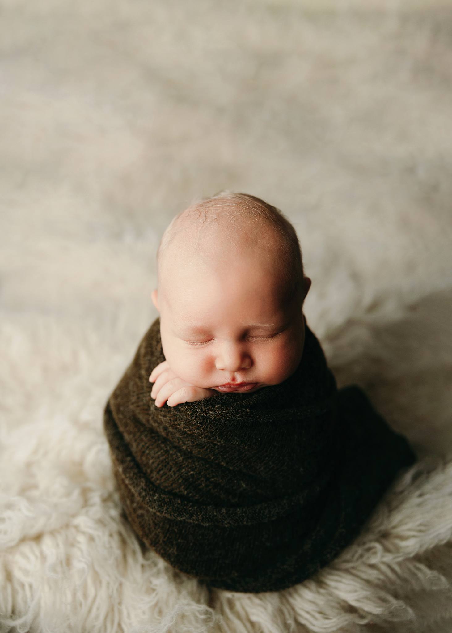 	
Litchfield Park, AZ in home newborn photographer