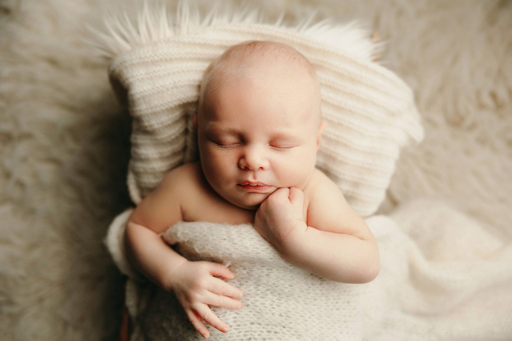 	
Litchfield Park, AZ in home newborn photographer