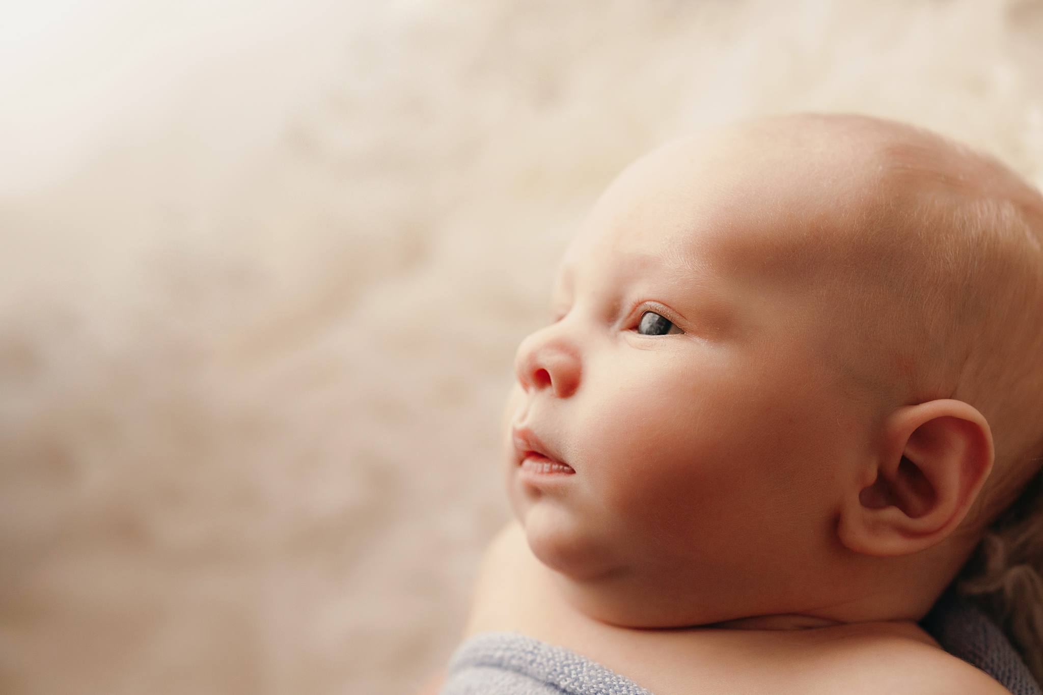 	
Litchfield Park, AZ in home newborn photographer