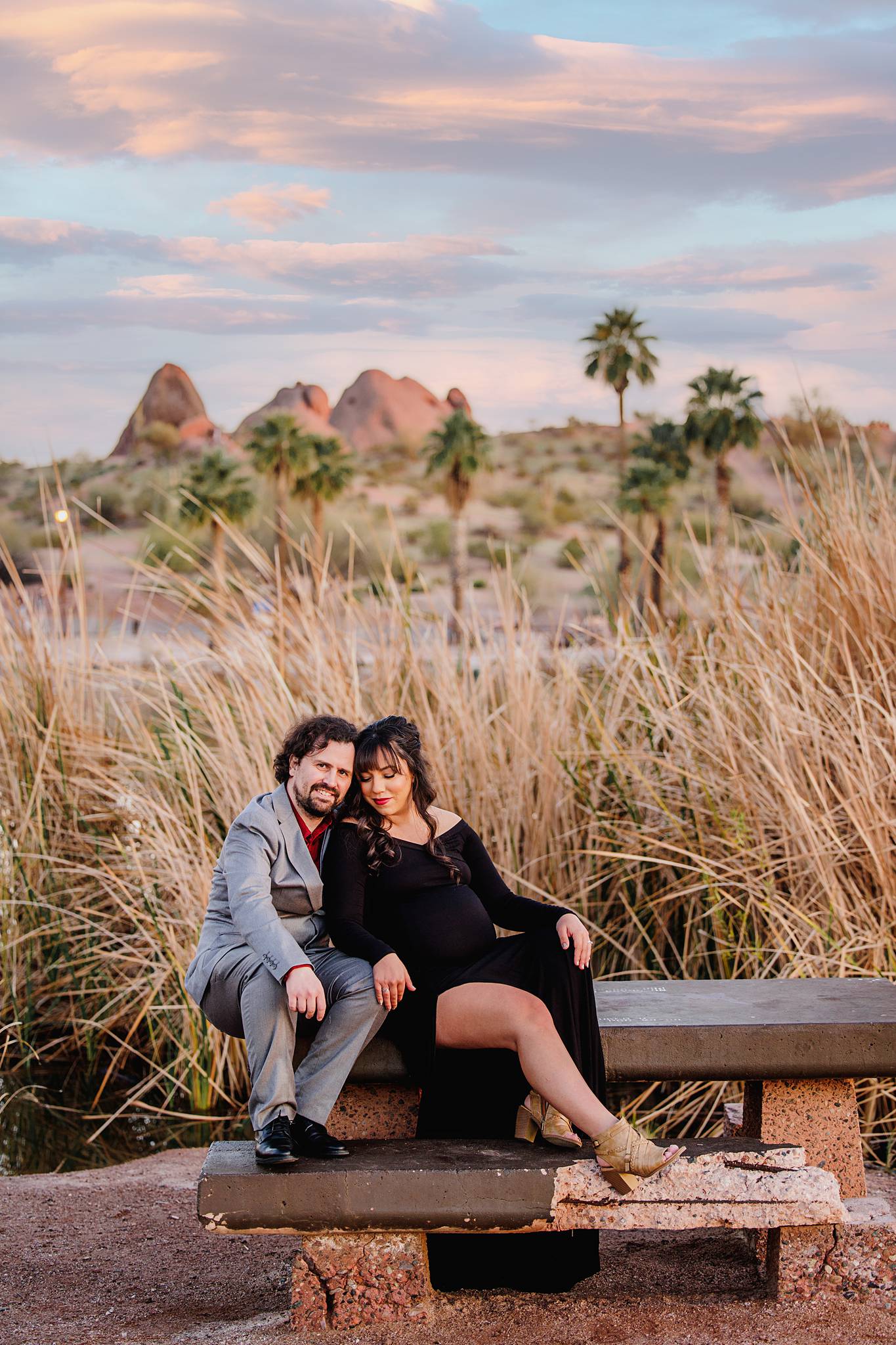 Paradise Valley maternity photographer, maternity photoshoot near me, maternity photography near me