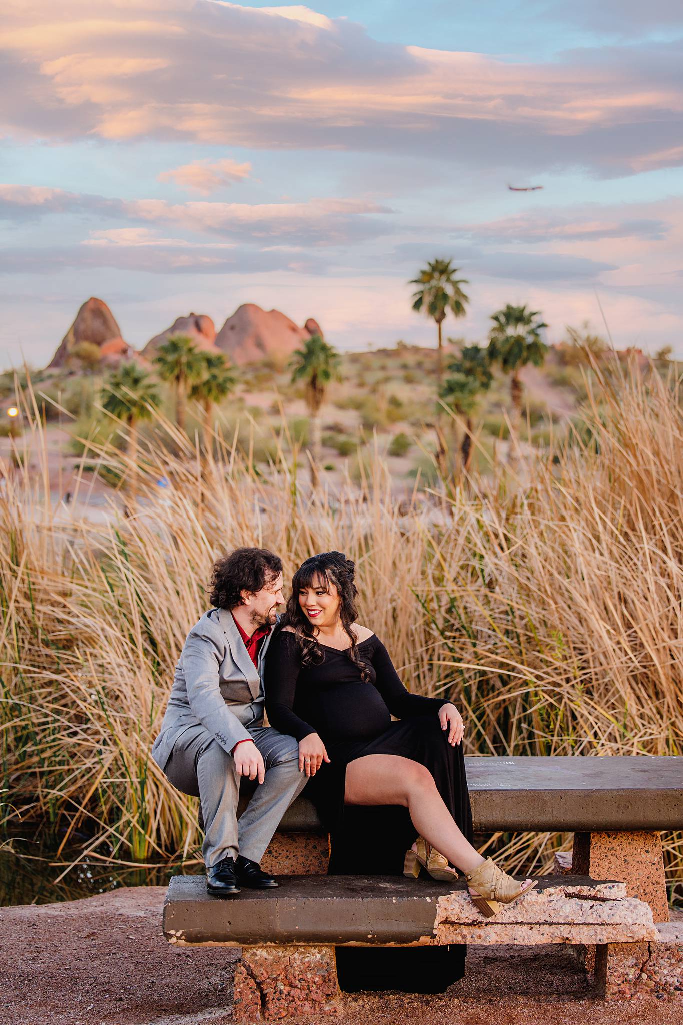 Paradise Valley maternity photographer, maternity photoshoot near me, maternity photography near me