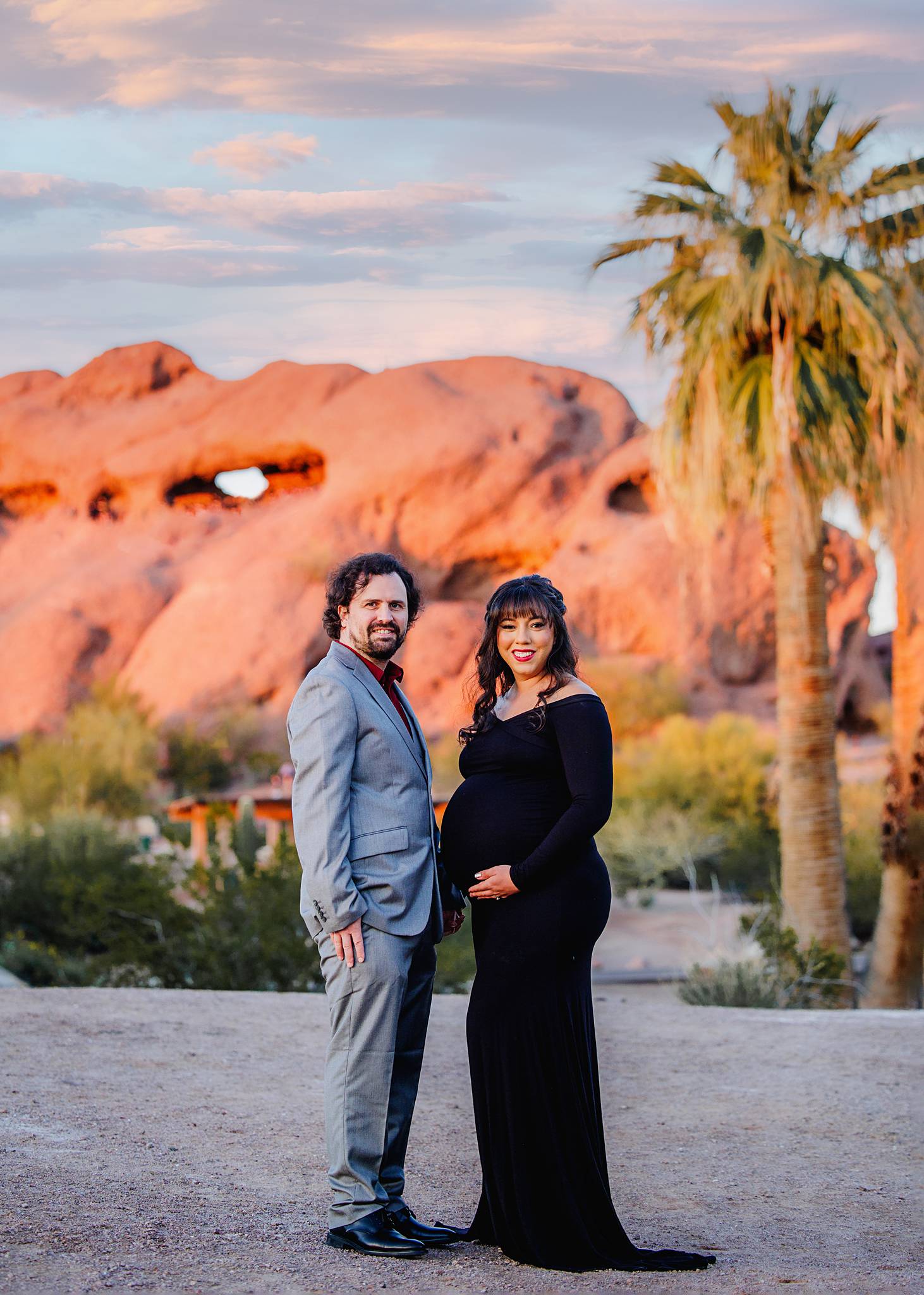 Paradise Valley maternity photographer, maternity photoshoot near me, maternity photography near me