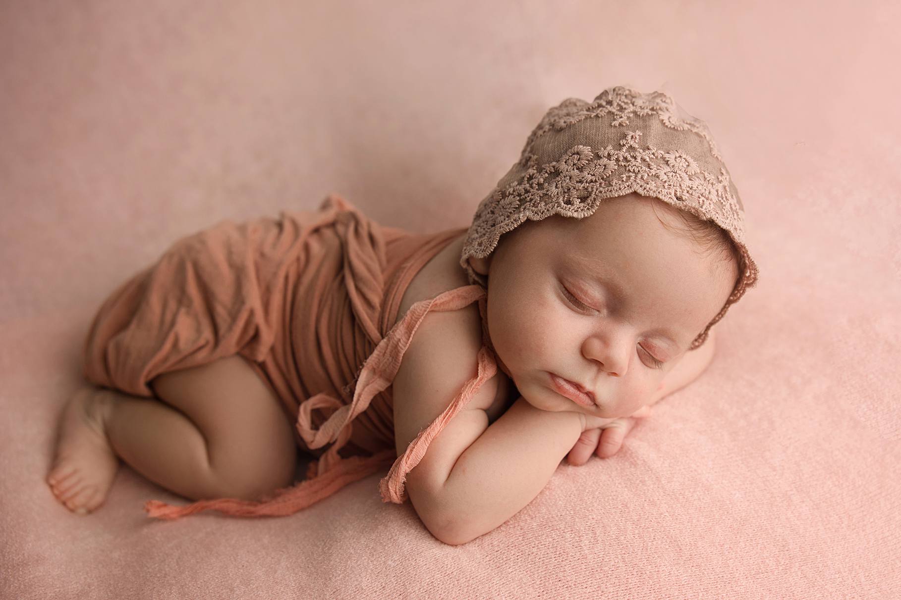 newborn baby photography near me Phoenix, Verrado infant photographer, best newborn photographer Litchfield Park