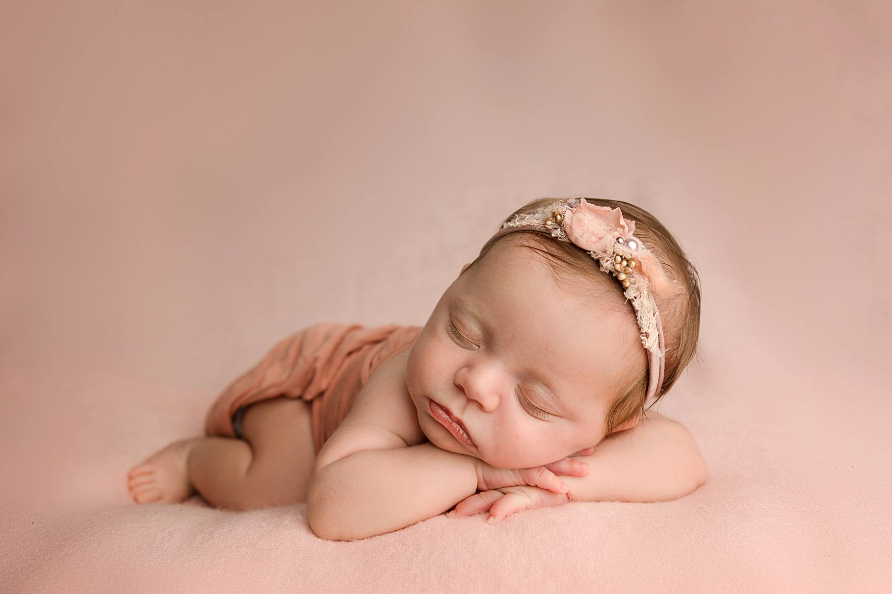 newborn baby photography near me Phoenix, Verrado infant photographer, best newborn photographer Litchfield Park